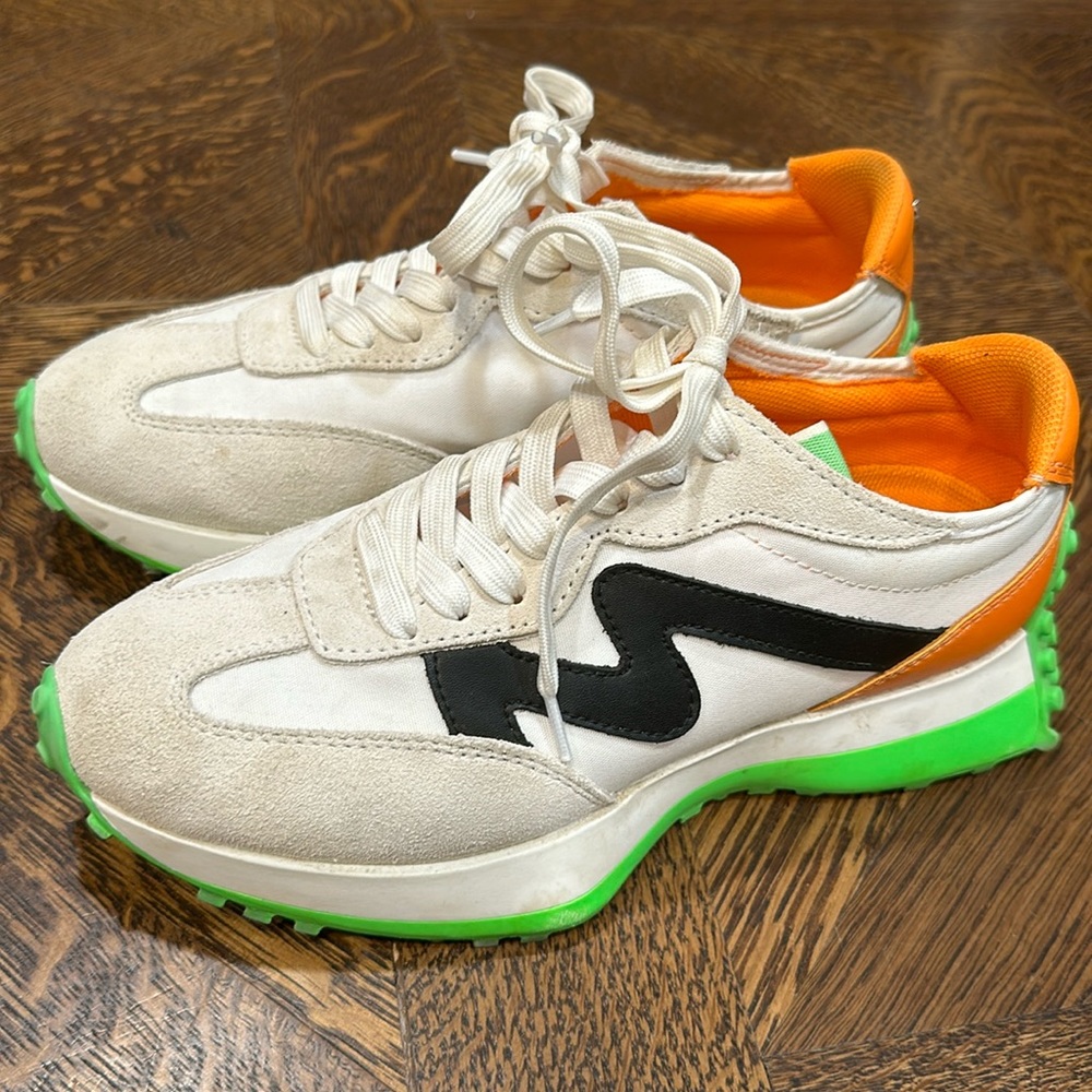Steve Madden Sneakers Size 7.5